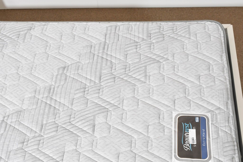 中古　BoConcept(ボーコンセプト)　シモンズ(SIMMONS)　本革ヘッドボード　サイドテーブル付きワイドダブルサイズのベッドセット　定価約60万円　(R-085928)