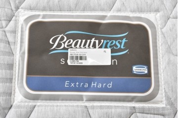 中古　BoConcept(ボーコンセプト)　シモンズ(SIMMONS)　本革ヘッドボード　サイドテーブル付きワイドダブルサイズのベッドセット　定価約60万円　(R-085928)