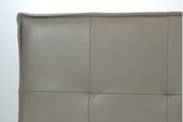 中古　BoConcept(ボーコンセプト)　シモンズ(SIMMONS)　本革ヘッドボード　サイドテーブル付きワイドダブルサイズのベッドセット　定価約60万円　(R-085928)