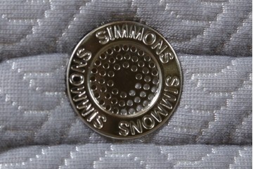 中古　BoConcept(ボーコンセプト)　シモンズ(SIMMONS)　本革ヘッドボード　サイドテーブル付きワイドダブルサイズのベッドセット　定価約60万円　(R-085928)