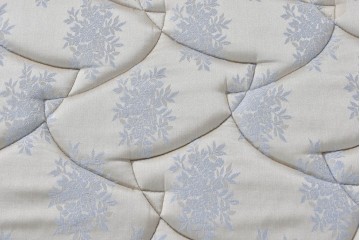 中古　希少モデル　イギリス　Slumberland(スランバーランド)社のマットレス　イタリア　formenti(フォルメンティ)のオールレザークイーンサイズベッドフレーム　定価約350万円　(R-085929)