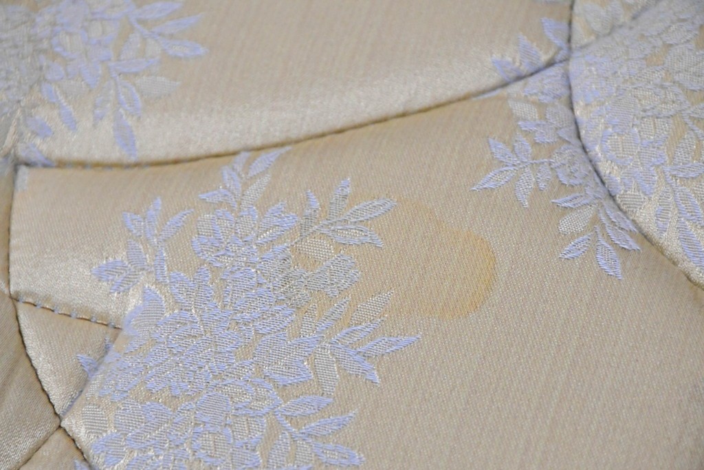 中古　希少モデル　イギリス　Slumberland(スランバーランド)社のマットレス　イタリア　formenti(フォルメンティ)のオールレザークイーンサイズベッドフレーム　定価約350万円　(R-085929)