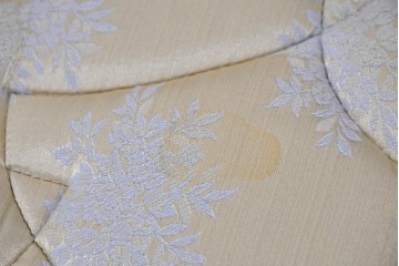 中古　希少モデル　イギリス　Slumberland(スランバーランド)社のマットレス　イタリア　formenti(フォルメンティ)のオールレザークイーンサイズベッドフレーム　定価約350万円　(R-085929)