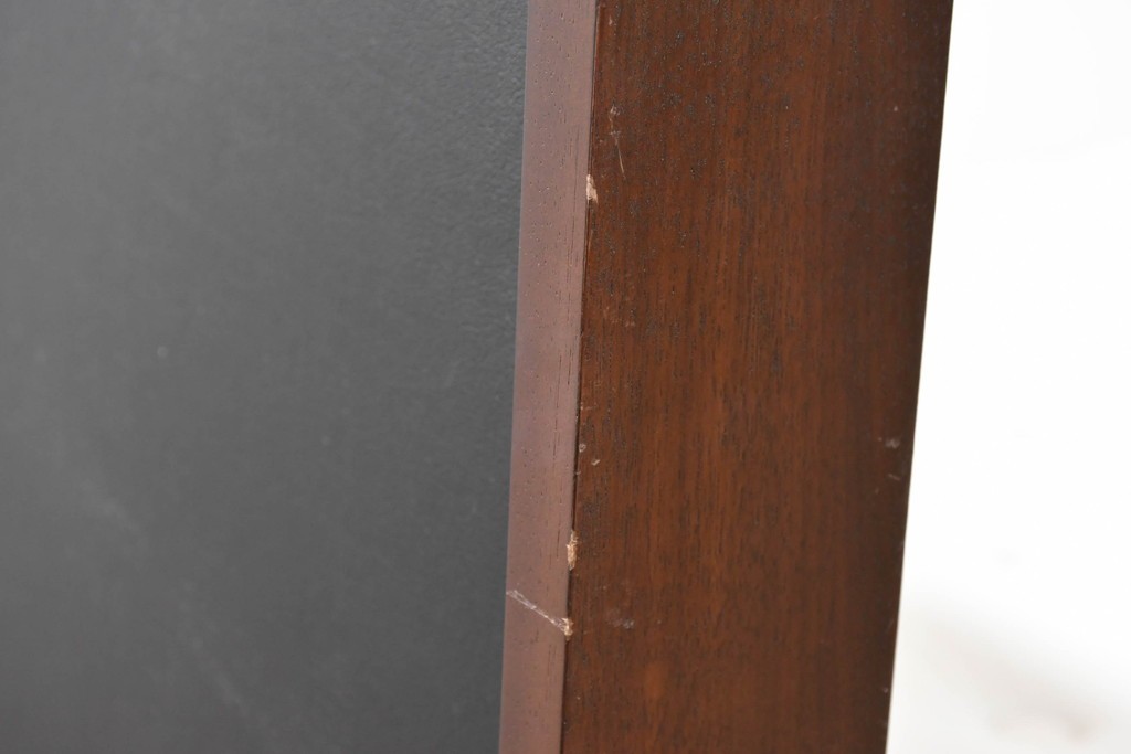 中古　Sealy(シーリー)　ポスチャーペディック　FORTE(フォルテ)　ダブルクッションタイプの本革ヘッドボード付きセミダブルベッド　定価(フレーム+マットレス)約52万円　(R-085930)