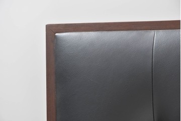 中古　Sealy(シーリー)　ポスチャーペディック　FORTE(フォルテ)　ダブルクッションタイプの本革ヘッドボード付きセミダブルベッド　定価(フレーム+マットレス)約52万円　(R-085930)