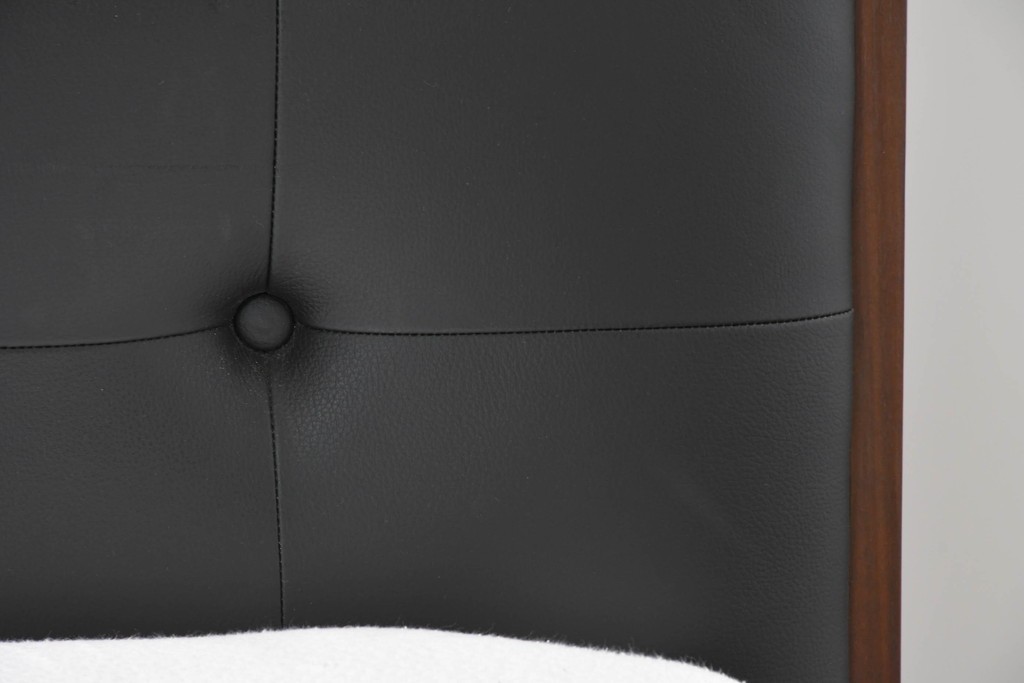 中古　Sealy(シーリー)　ポスチャーペディック　FORTE(フォルテ)　ダブルクッションタイプの本革ヘッドボード付きセミダブルベッド　定価(フレーム+マットレス)約52万円　(R-085930)