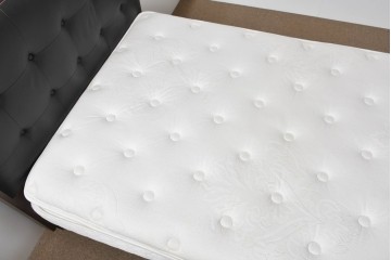 中古　Sealy(シーリー)　ポスチャーペディック　FORTE(フォルテ)　ダブルクッションタイプの本革ヘッドボード付きセミダブルベッド　定価(フレーム+マットレス)約52万円　(R-085930)