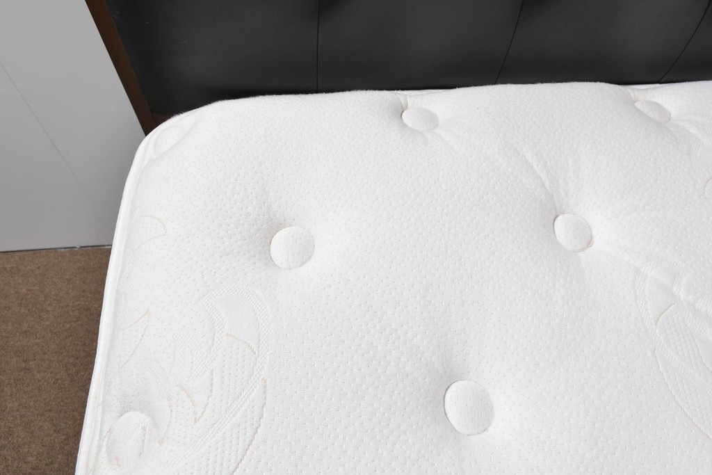 中古　Sealy(シーリー)　ポスチャーペディック　FORTE(フォルテ)　ダブルクッションタイプの本革ヘッドボード付きセミダブルベッド　定価(フレーム+マットレス)約52万円　(R-085930)