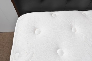 中古　Sealy(シーリー)　ポスチャーペディック　FORTE(フォルテ)　ダブルクッションタイプの本革ヘッドボード付きセミダブルベッド　定価(フレーム+マットレス)約52万円　(R-085930)