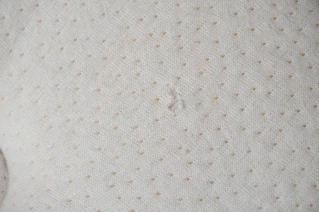 中古　Sealy(シーリー)　ポスチャーペディック　FORTE(フォルテ)　ダブルクッションタイプの本革ヘッドボード付きセミダブルベッド　定価(フレーム+マットレス)約52万円　(R-085930)