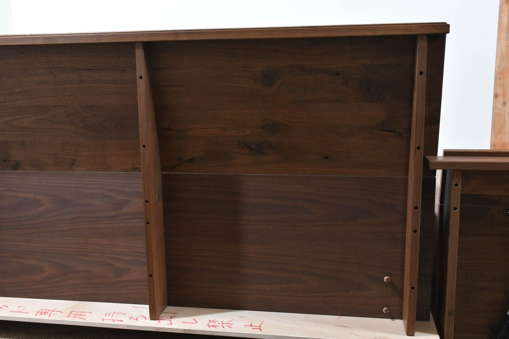 中古　美品　Veil(ヴェール)　ウォールナット　マットレス付きのダブルサイズベッド　定価約30万円　(R-085931)