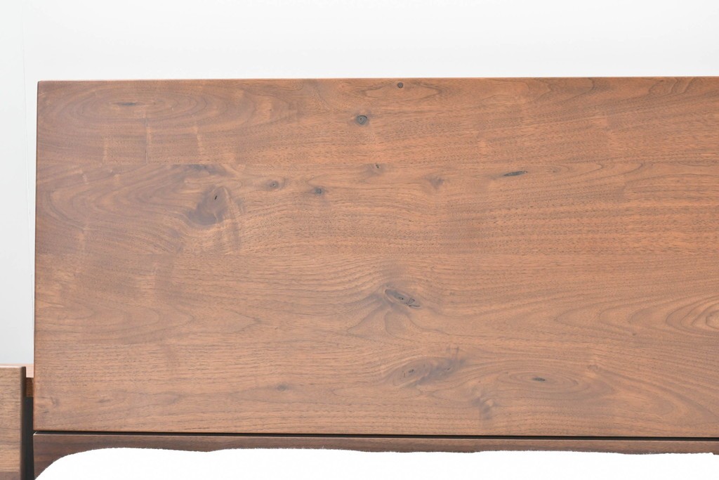 中古　美品　Veil(ヴェール)　ウォールナット　マットレス付きのダブルサイズベッド　定価約30万円　(R-085931)