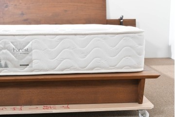 中古　美品　Veil(ヴェール)　ウォールナット　マットレス付きのダブルサイズベッド　定価約30万円　(R-085931)