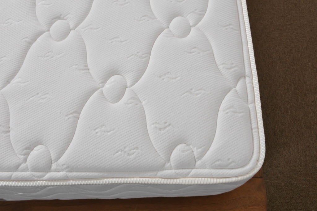 中古　美品　Veil(ヴェール)　ウォールナット　マットレス付きのダブルサイズベッド　定価約30万円　(R-085931)