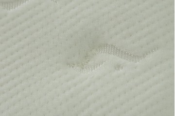 中古　美品　Veil(ヴェール)　ウォールナット　マットレス付きのダブルサイズベッド　定価約30万円　(R-085931)