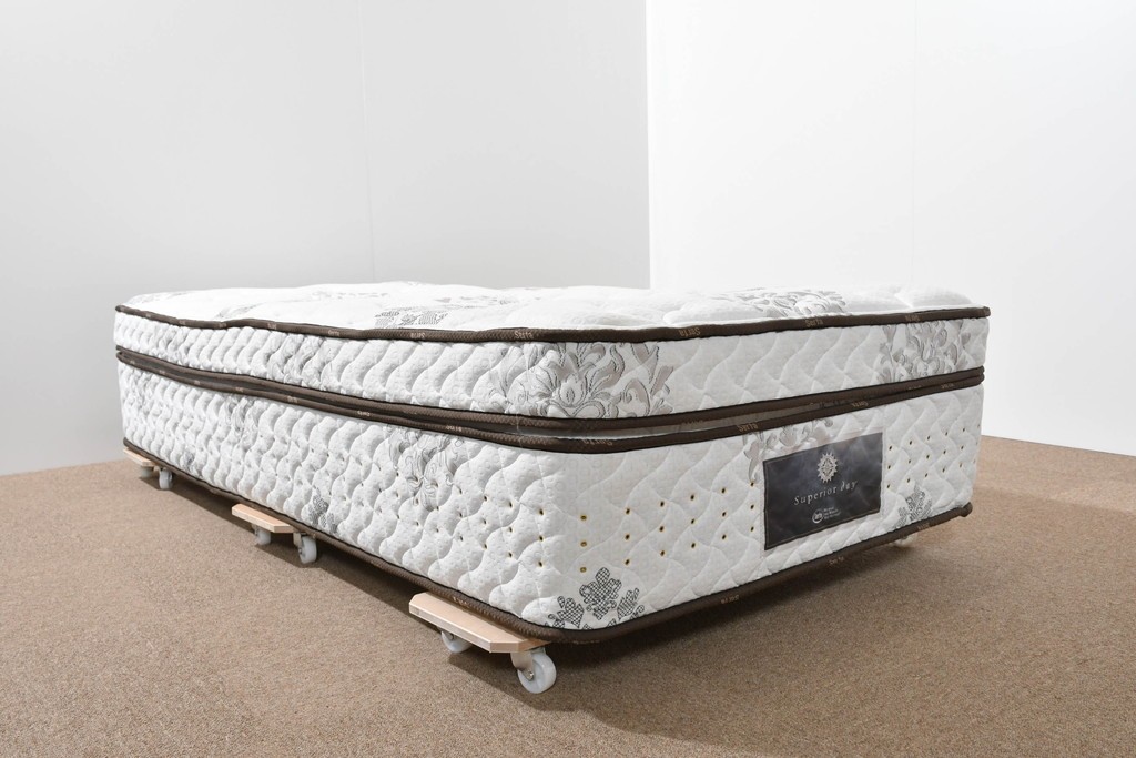 中古　美品　Serta(サータ)　上級シリーズ　スーペリアデイ53　シングルサイズプレミアムマットレス　定価約35万円　(R-085933)