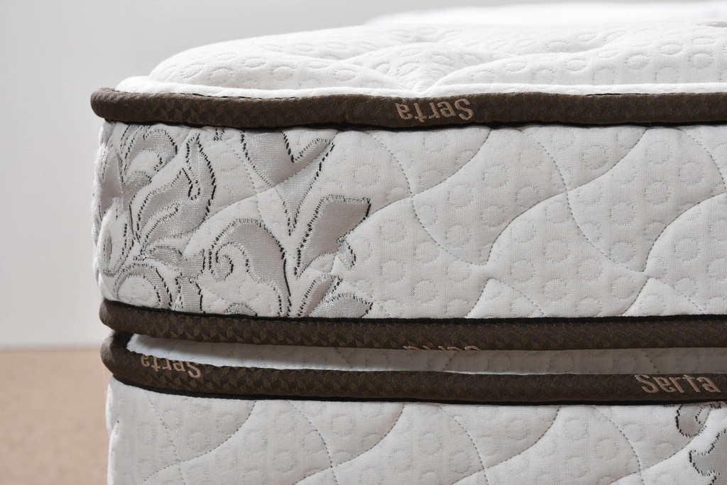 中古　美品　Serta(サータ)　上級シリーズ　スーペリアデイ53　シングルサイズプレミアムマットレス　定価約35万円　(R-085933)