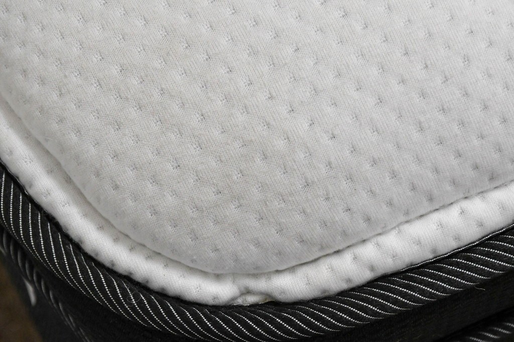 中古　美品　Sealy(シーリー)　タンザナイト25　セミダブルマットレス　定価約26万円　(R-085934)