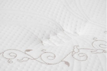 中古　美品　Sealy(シーリー)　タンザナイト25　セミダブルマットレス　定価約26万円　(R-085934)