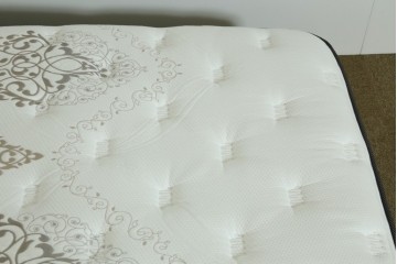 中古　美品　Sealy(シーリー)　タンザナイト25　セミダブルマットレス　定価約26万円　(R-085934)