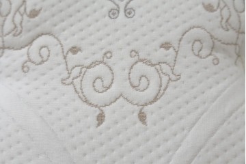 中古　美品　Sealy(シーリー)　タンザナイト25　セミダブルマットレス　定価約26万円　(R-085934)