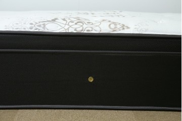 中古　美品　Sealy(シーリー)　タンザナイト25　セミダブルマットレス　定価約26万円　(R-085934)