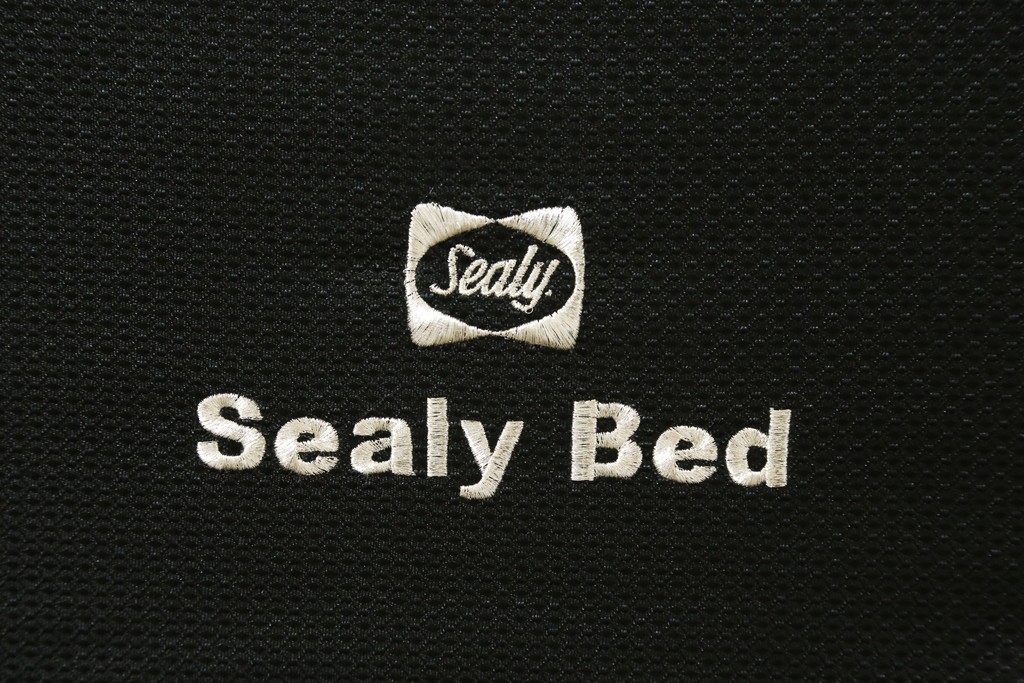 中古　美品　Sealy(シーリー)　タンザナイト25　セミダブルマットレス　定価約26万円　(R-085934)