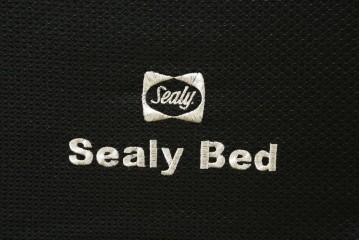 中古　美品　Sealy(シーリー)　タンザナイト25　セミダブルマットレス　定価約26万円　(R-085934)