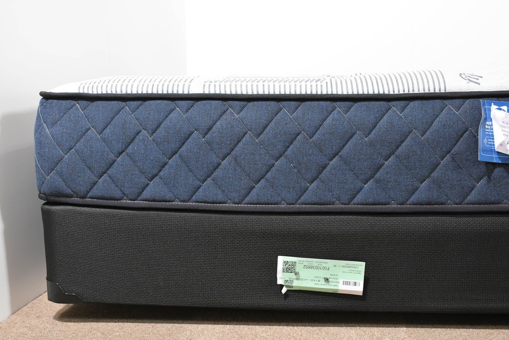 中古　美品　展示品　Sealy(シーリー)　Harbor Home(ハーバーホーム)　ワイドダブルマットレスとボトムクッションのセット　(R-085935)