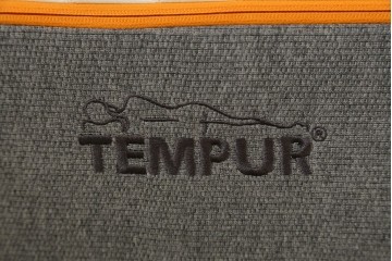 中古　TEMPUR(テンピュール)　かため　オリジナルエリート25　シングルマットレス　定価約26万円　(R-085936)