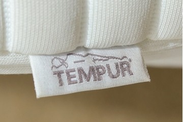 中古　TEMPUR(テンピュール)　かため　オリジナルエリート25　シングルマットレス　定価約26万円　(R-085936)