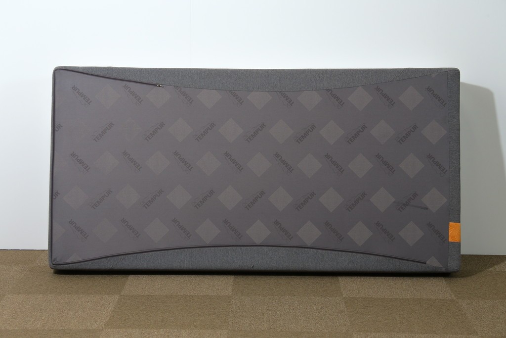 中古　TEMPUR(テンピュール)　かため　オリジナルエリート25　シングルマットレス　定価約26万円　(R-085936)