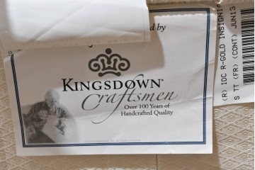 中古　美品　KINGSDOWN(キングスダウン)　REGALIA(レガリア)　Insignia(インシグニア)　ダブルサイズマットレス　定価約26万円　(R-085938)