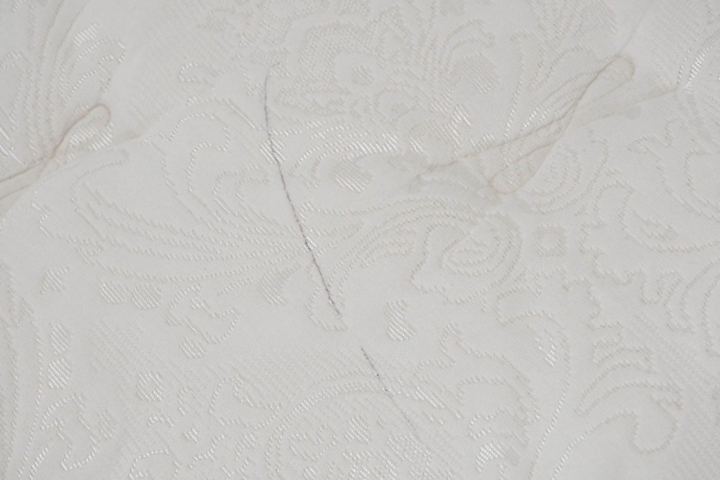 中古　美品　KINGSDOWN(キングスダウン)　REGALIA(レガリア)　Insignia(インシグニア)　ダブルサイズマットレス　定価約26万円　(R-085938)