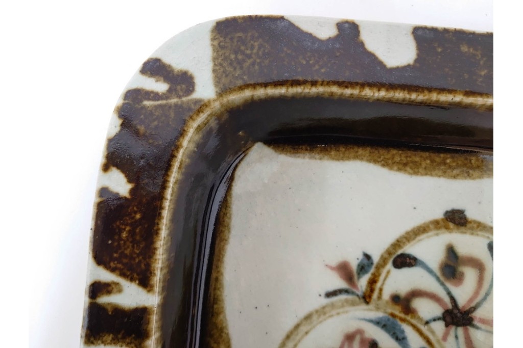 河井武一(師:河井寛次郎)　柔らかな丸紋が重なる丸紋飴流の角鉢　共箱付き　(R-085941)