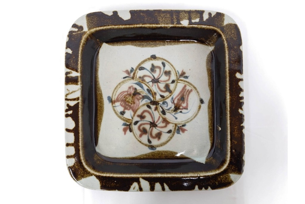 河井武一(師:河井寛次郎)　柔らかな丸紋が重なる丸紋飴流の角鉢　共箱付き　(R-085941)