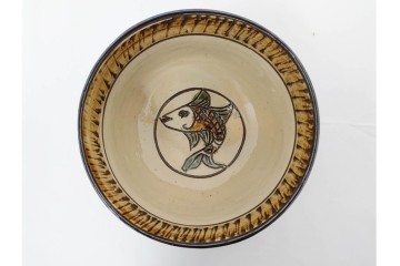 沖縄 壺屋焼　新垣栄三郎・新垣勉　赤絵と魚文が目を引く片口と鉢2点のセット　(R-085942)