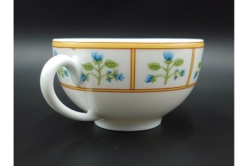 フランス　LIMOGES(リモージュ)　Haviland(アビランド)　Muscadin(ムスカディン) 　愛らしい花柄のトリオ3客セット　(R-085943)