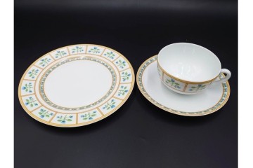 フランス　LIMOGES(リモージュ)　Haviland(アビランド)　Muscadin(ムスカディン) 　愛らしい花柄のトリオ3客セット　(R-085943)