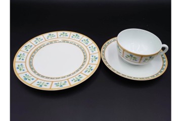 フランス　LIMOGES(リモージュ)　Haviland(アビランド)　Muscadin(ムスカディン) 　愛らしい花柄のトリオ4客セット　(R-085944)