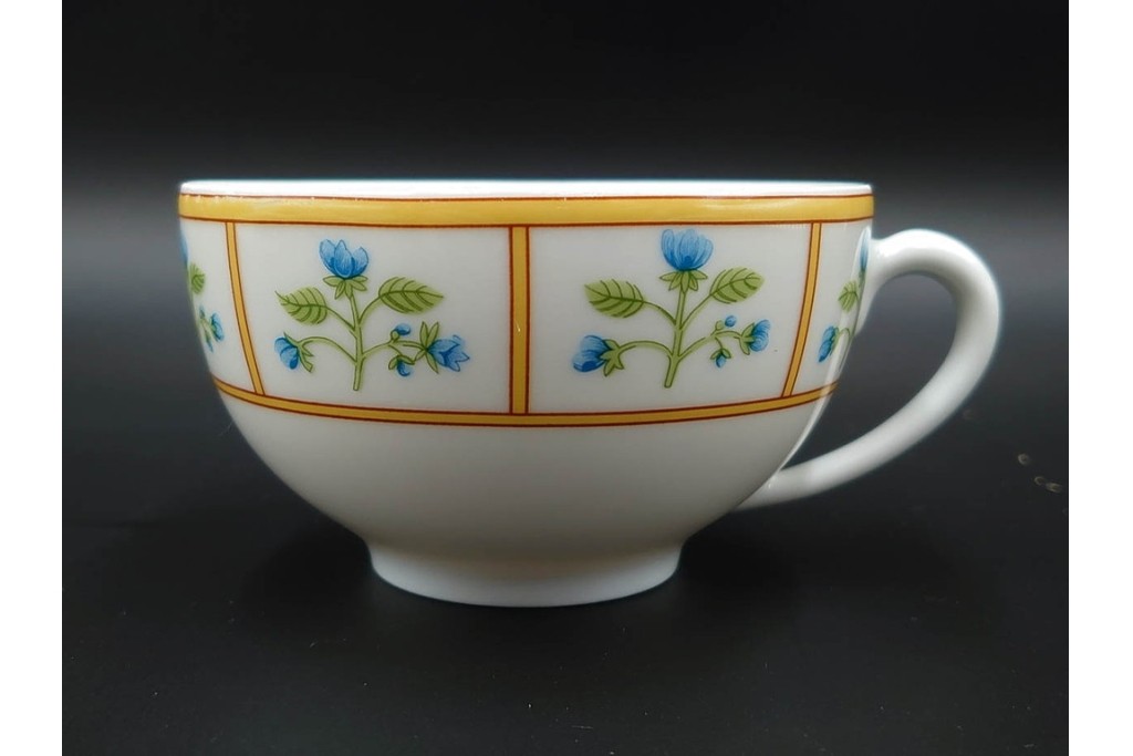 フランス　LIMOGES(リモージュ)　Haviland(アビランド)　Muscadin(ムスカディン) 　愛らしい花柄のトリオ4客セット　(R-085944)