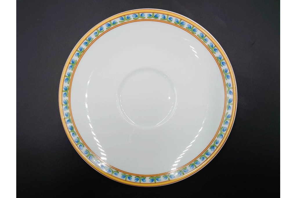 フランス　LIMOGES(リモージュ)　Haviland(アビランド)　Muscadin(ムスカディン) 　愛らしい花柄のトリオ4客セット　(R-085944)