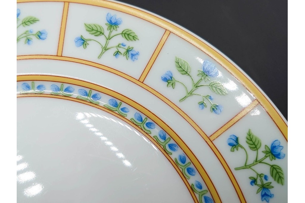 フランス　LIMOGES(リモージュ)　Haviland(アビランド)　Muscadin(ムスカディン) 　愛らしい花柄のトリオ4客セット　(R-085944)