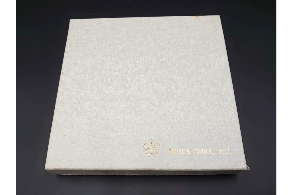 大倉陶園(OKURA/OAC)　歳時記シリーズ　クリスマス&鯉のぼり　季節を感じるトリオ2客セット　プレートのみ外箱付き　(R-085945)