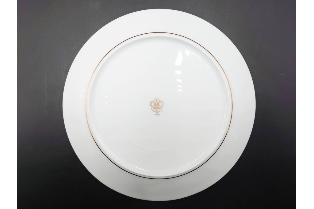 大倉陶園(OKURA/OAC)　歳時記シリーズ　クリスマス&鯉のぼり　季節を感じるトリオ2客セット　プレートのみ外箱付き　(R-085945)