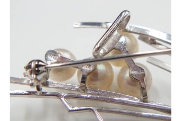 K14WG(14金ホワイトゴールド)　真珠(パール)　ブローチとしても使える帯留　(R-085948)