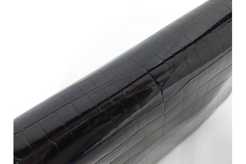 フランス　MORABITO(モラビト)　クロコダイルレザー　ヴァンドーム　端正なフォルムのショルダーバッグ　(R-085950)