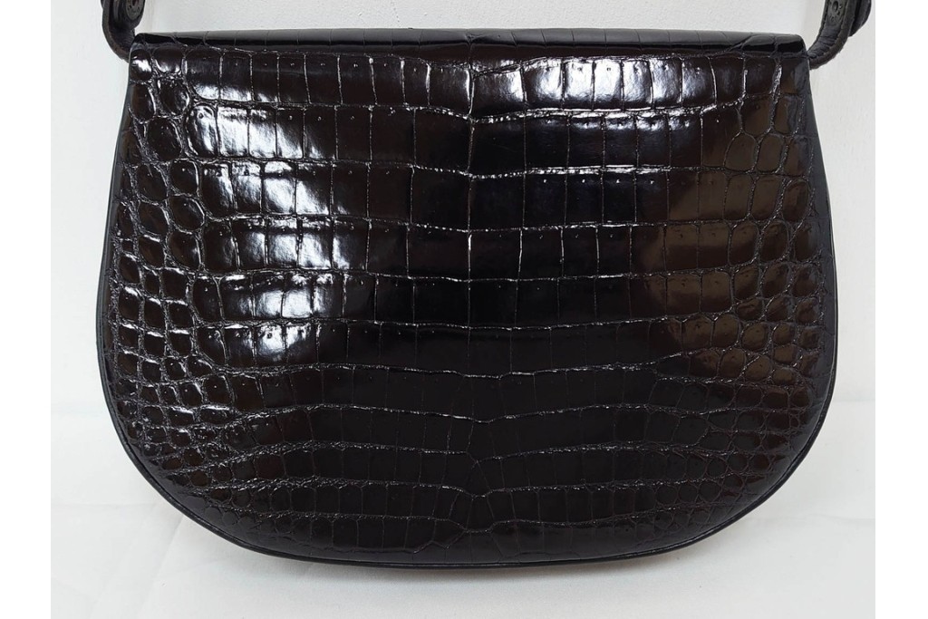 フランス　MORABITO(モラビト)　クロコダイルレザー　ヴァンドーム　端正なフォルムのショルダーバッグ　(R-085950)