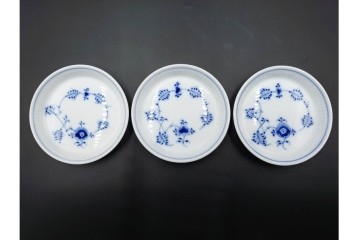 デンマーク製　ROYAL COPENHAGEN(ロイヤルコペンハーゲン)　ブルーフルーテッド　プレイン 　ディーププレート2枚と小皿3枚の計5点セット　(R-085951)