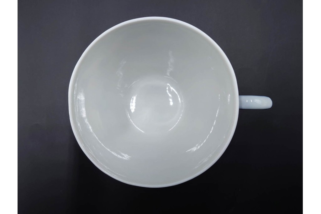 デンマーク製　ROYAL COPENHAGEN(ロイヤルコペンハーゲン)　ブルーフルーテッド　フルレース(コーヒーカップ)・ハーフレース(ティーカップ)のカップ&ソーサー3客セット　(R-085953)